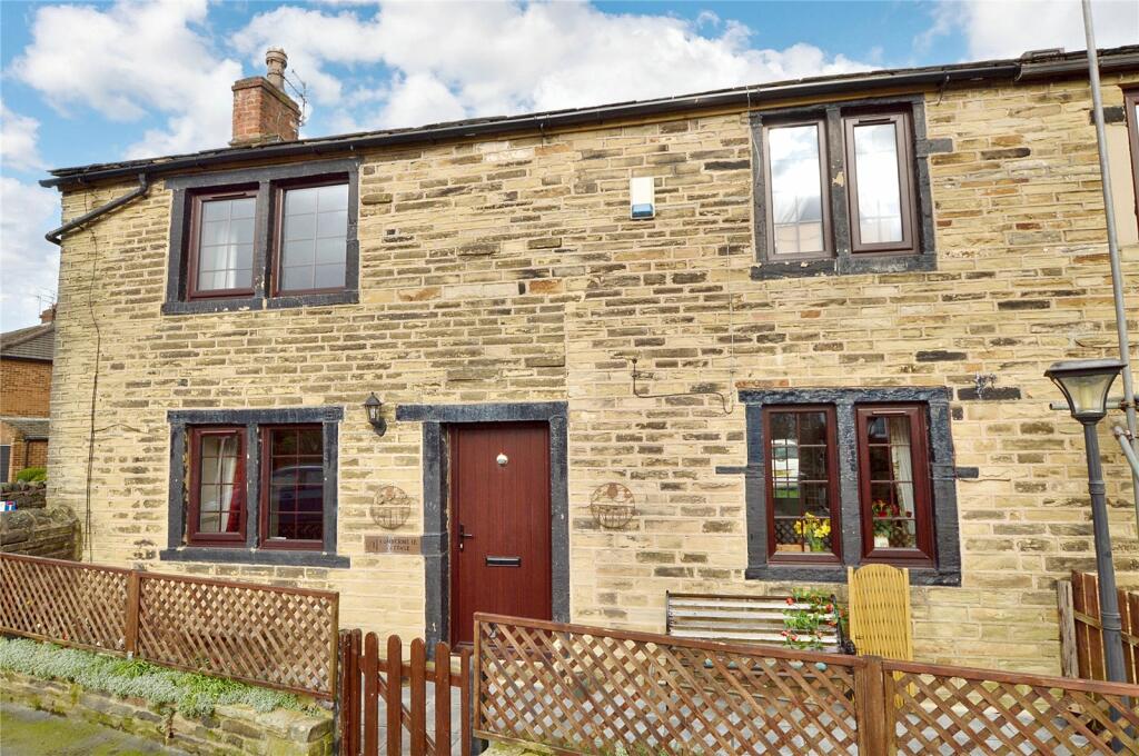 2 bedroom terraced house for sale in Smalewell Road, Pudsey, Leeds, LS28