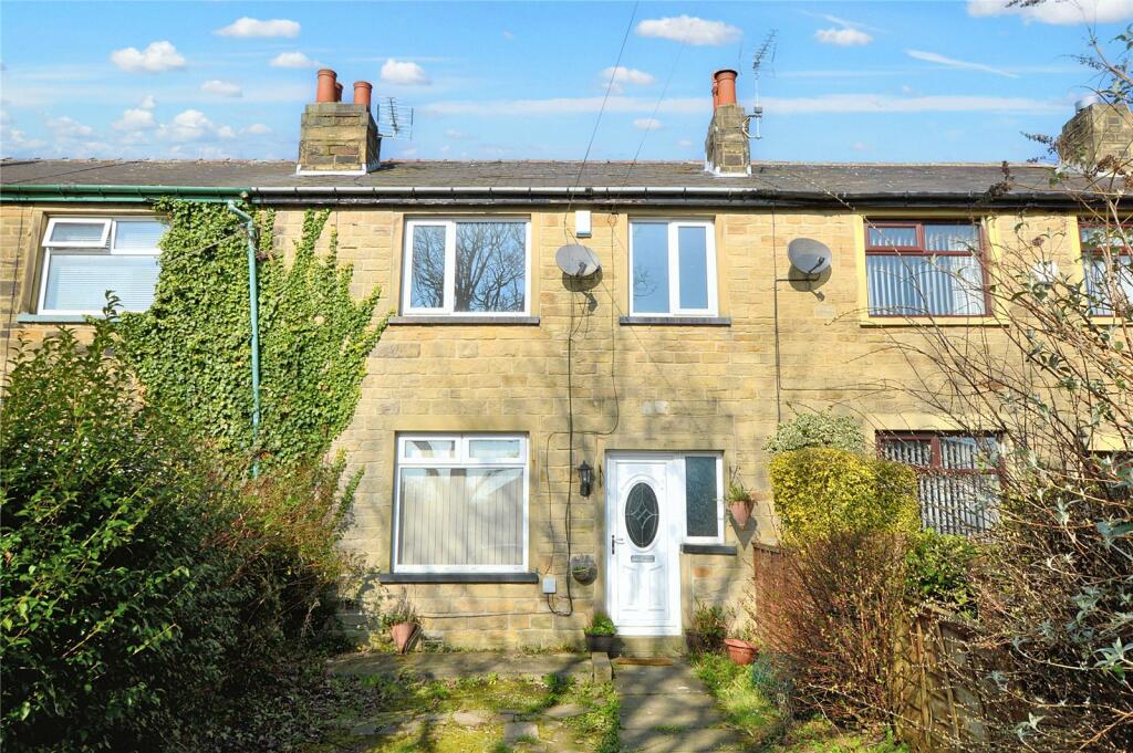 3 bedroom terraced house for sale in Tyersal Road, Tyersal, Bradford, BD4