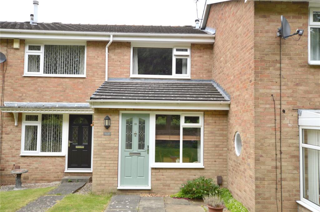 Main image of property: New Park Walk, Farsley, Pudsey, West Yorkshire