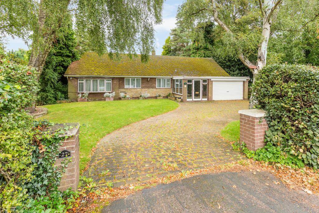 4 bedroom detached house for sale in Woodstock, 27 Doncaster Road