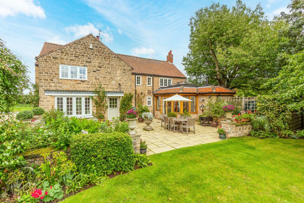 Main image of property: Wigthorpe Cottage, Wigthorpe, Worksop, Nottinghamshire, S81 8BT