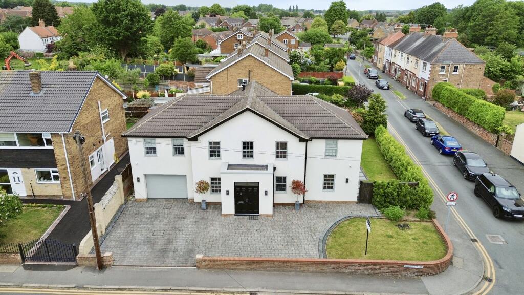Main image of property: 11 Wharf Street, Bawtry, Doncaster, South Yorkshire, DN10 6HZ
