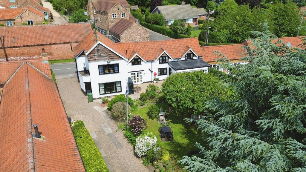 Main image of property: The White Cottage, North Wheatley, Retford, Nottinghamshire, DN22 9DS
