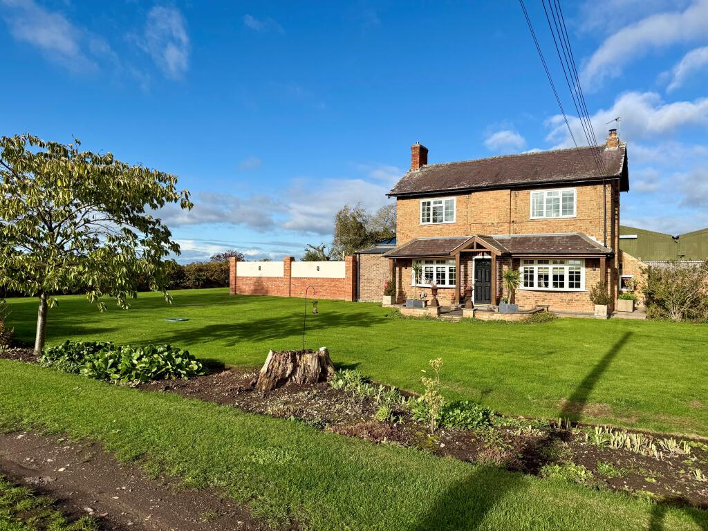 Main image of property: Ellicar Farm, Carr Road, Gringley On The Hill, Doncaster, DN10 4SN