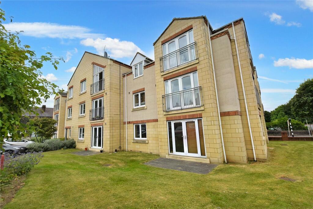 2 bedroom apartment for sale in Flat 6, Woodside Court, Broadgate Lane