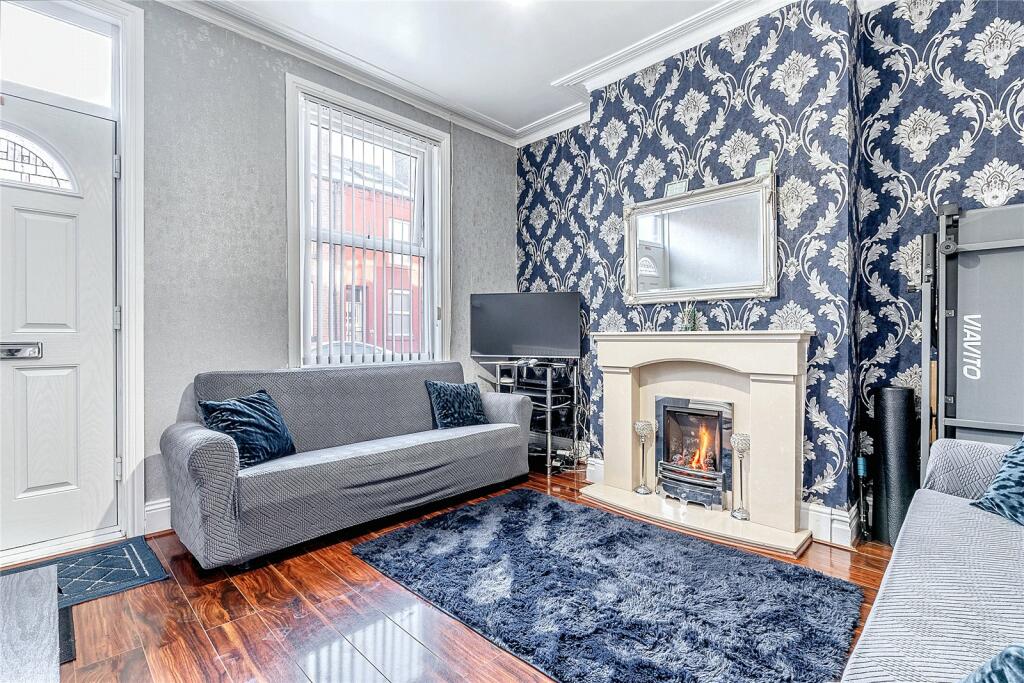 4 bedroom terraced house for sale in Sandhurst Road, Leeds, LS8