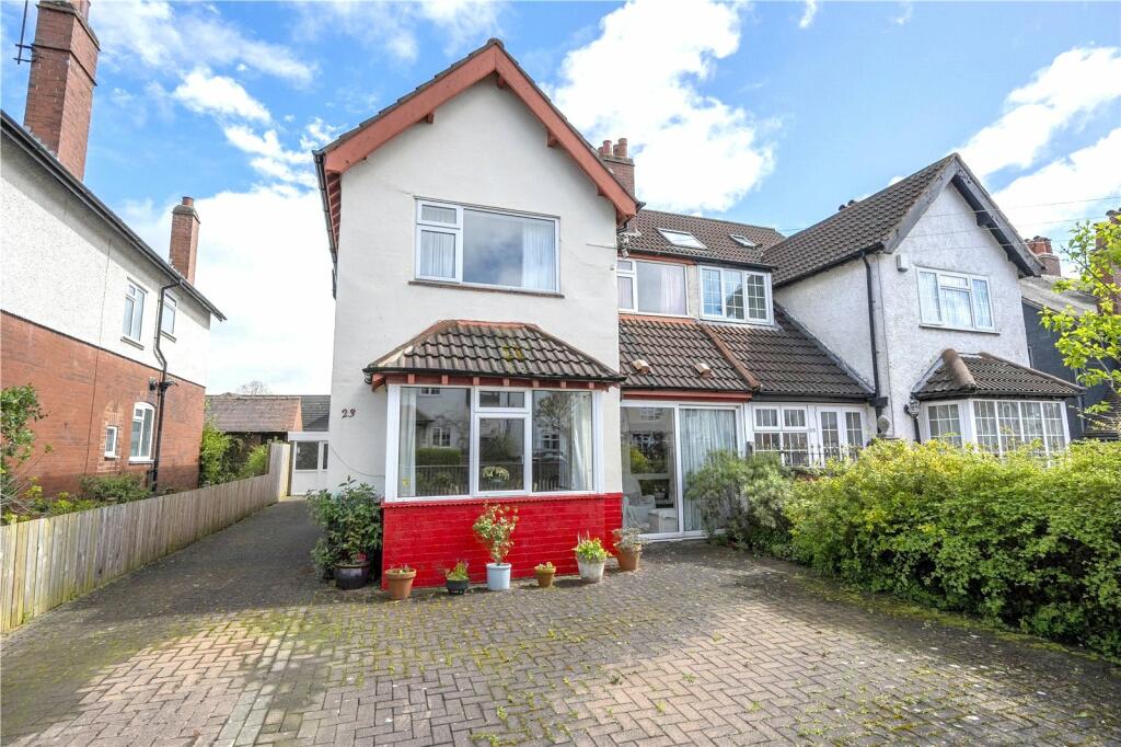 4 bedroom semi-detached house for sale in Ayresome Avenue, Roundhay, Leeds, LS8