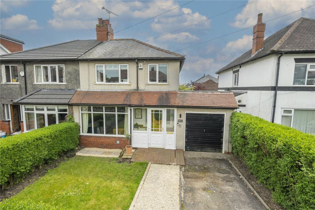 3 bedroom semidetached house for sale in Roper Avenue, Roundhay, Leeds