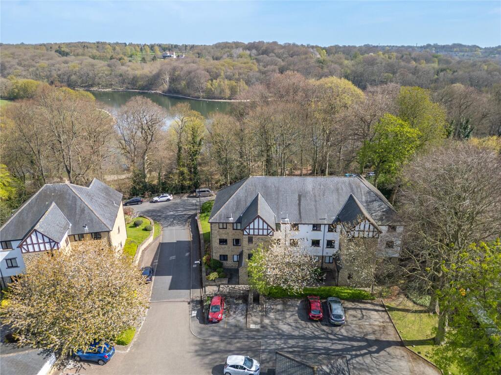 Main image of property: Oakhampton Court, Park Avenue, Roundhay, Leeds