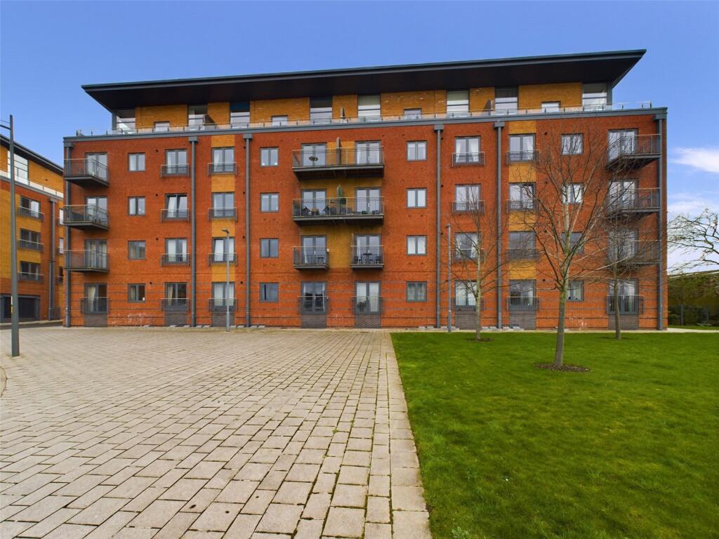 2 bedroom apartment for rent in Woodhouse Close, Worcester, Worcestershire, WR5