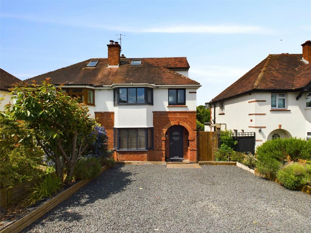 3 bedroom semidetached house for sale in Sebright Avenue, Worcester