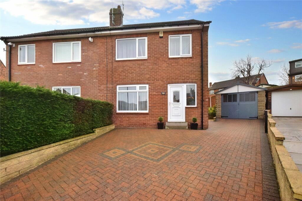 3 bedroom semidetached house for sale in Kirkdale Gardens, Leeds, LS12