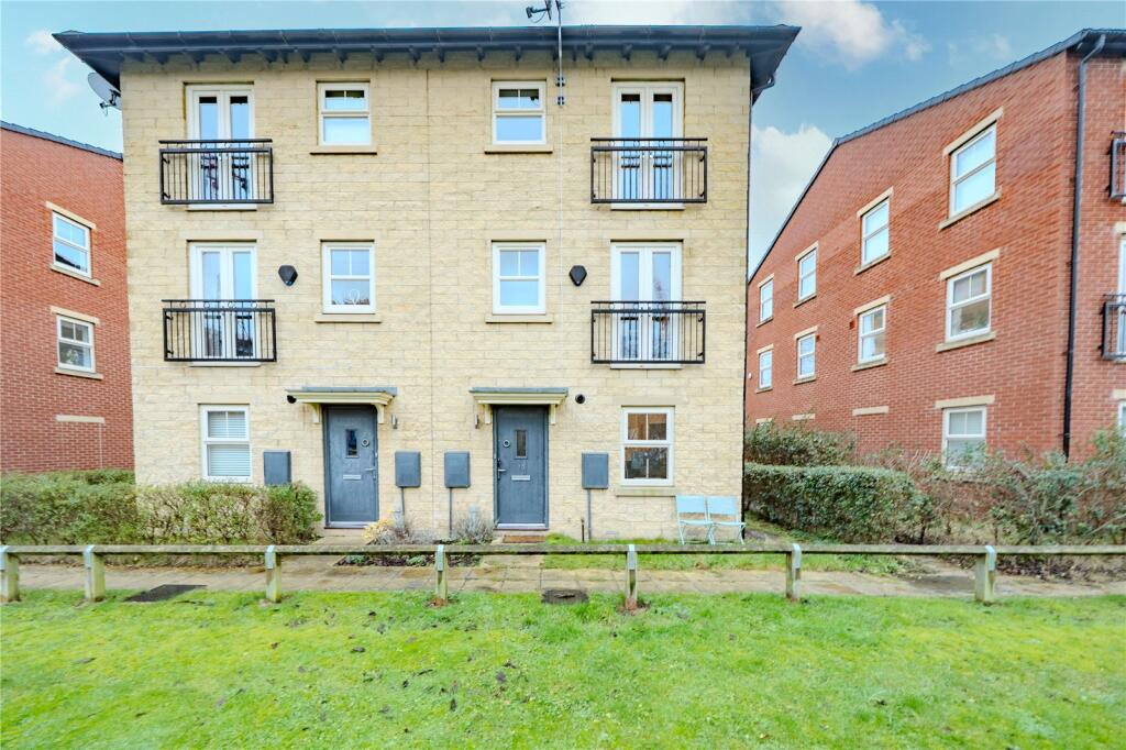 Main image of property: Holts Crest Way, Leeds, West Yorkshire