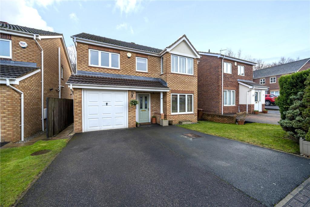 4 bedroom detached house for sale in Forrester Court, Robin Hood