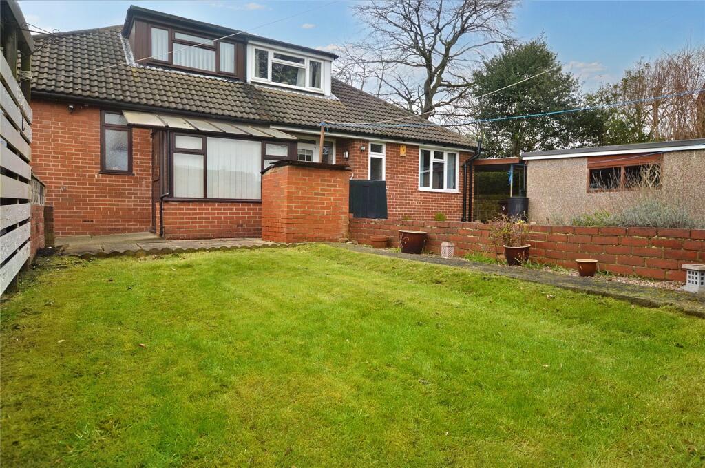 2 bedroom bungalow for sale in Oulton Lane, Woodlesford, Leeds, LS26