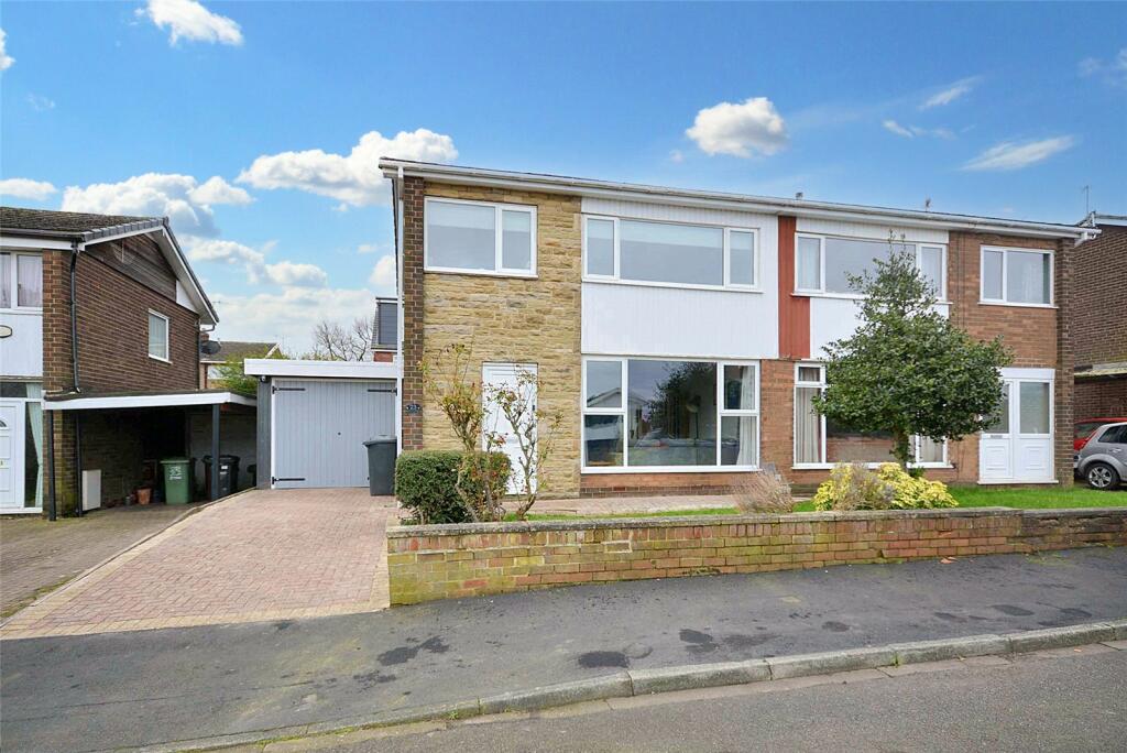 3 bedroom semidetached house for sale in Northwood Park, Woodlesford