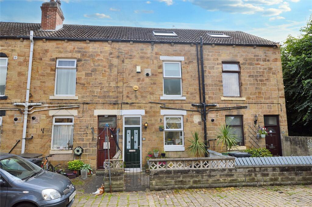 3 bedroom terraced house for sale in Airedale View, Woodlesford, Leeds