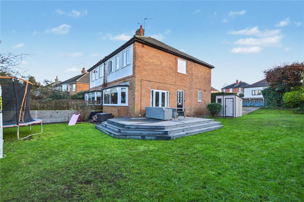 Main image of property: Robins Grove, Rothwell, Leeds, West Yorkshire