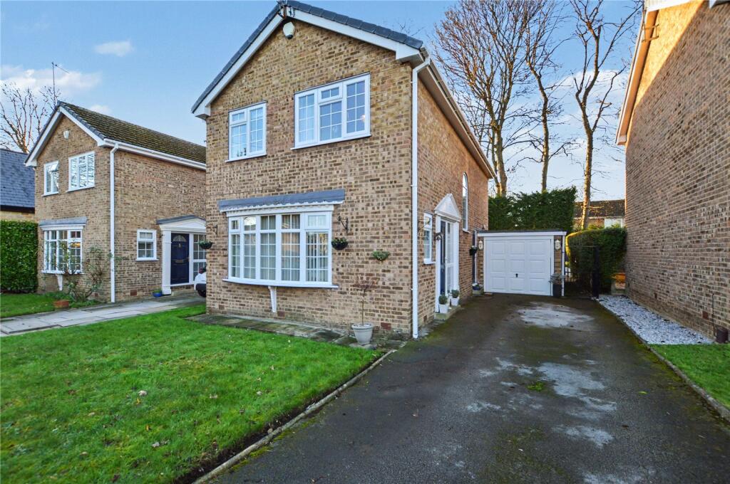 Main image of property: Parkways Garth, Oulton, Leeds