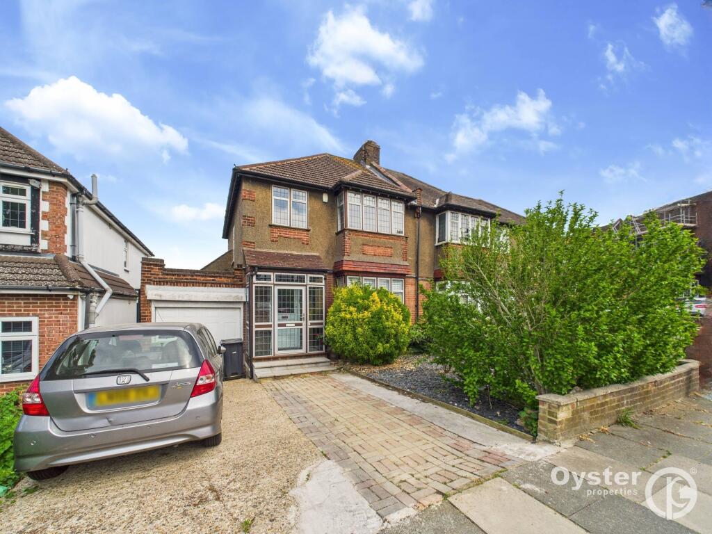 Main image of property: Ravenscraig Road, London, N11