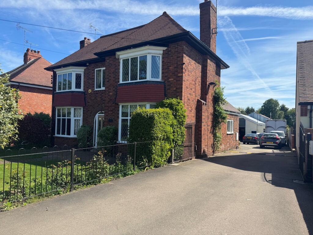 Main image of property: Sans Raphael, High Road, Carlton in Lindrick