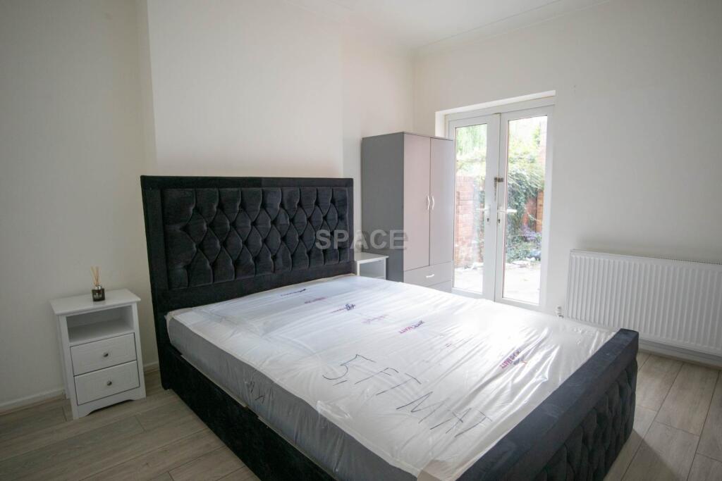 Main image of property: Wantage Road, Reading