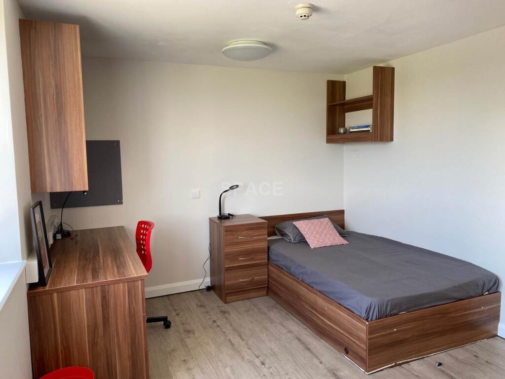 Main image of property: Loddon House Penthouse Student Accommodation