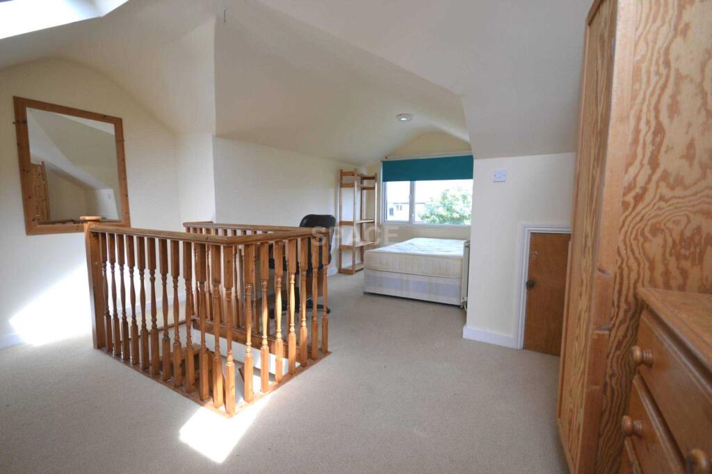 Main image of property: Donnington Road, Reading,Berkshire, RG1 5NE