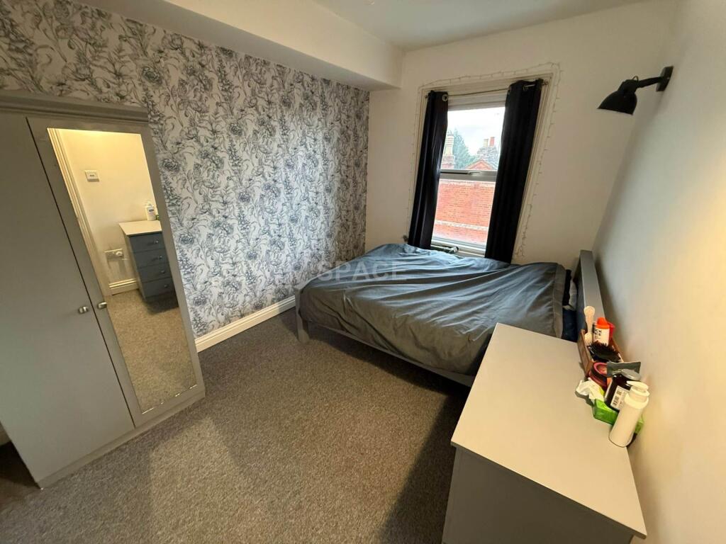 Main image of property: Tilehurst Road, Reading