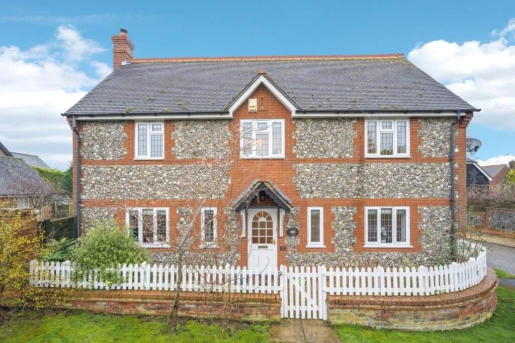 Main image of property: Watlington Road, Lewknor