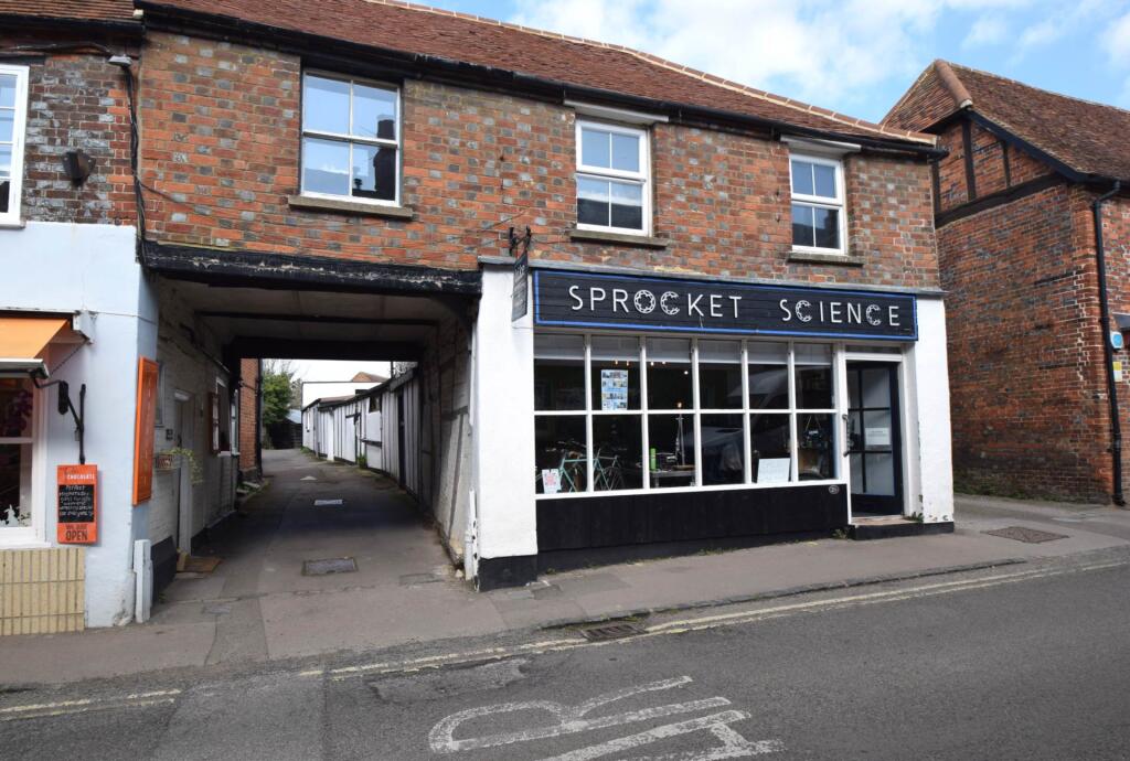 Main image of property: High Street, Watlington