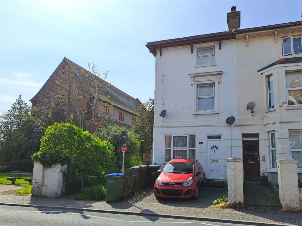 1 bedroom flat for sale in Arundel Road, Littlehampton, West Sussex, BN17