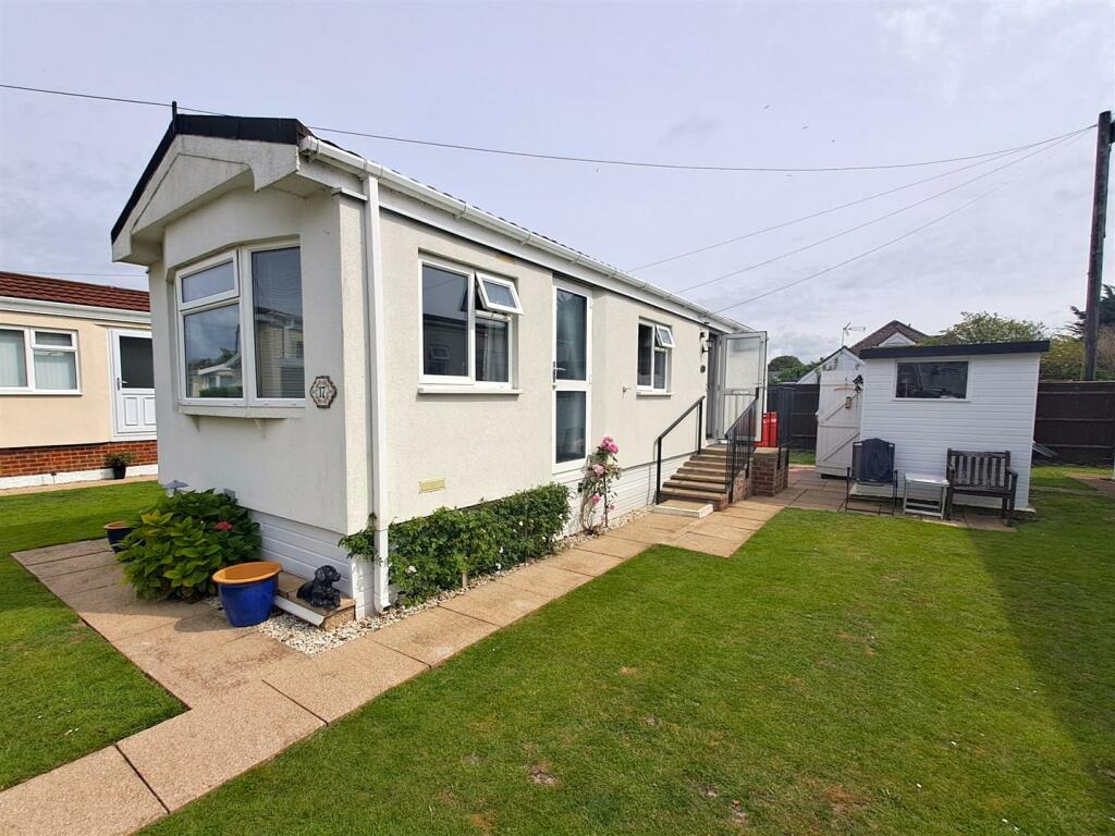 2 bedroom mobile home for sale in Harbour View Park, Rope Walk