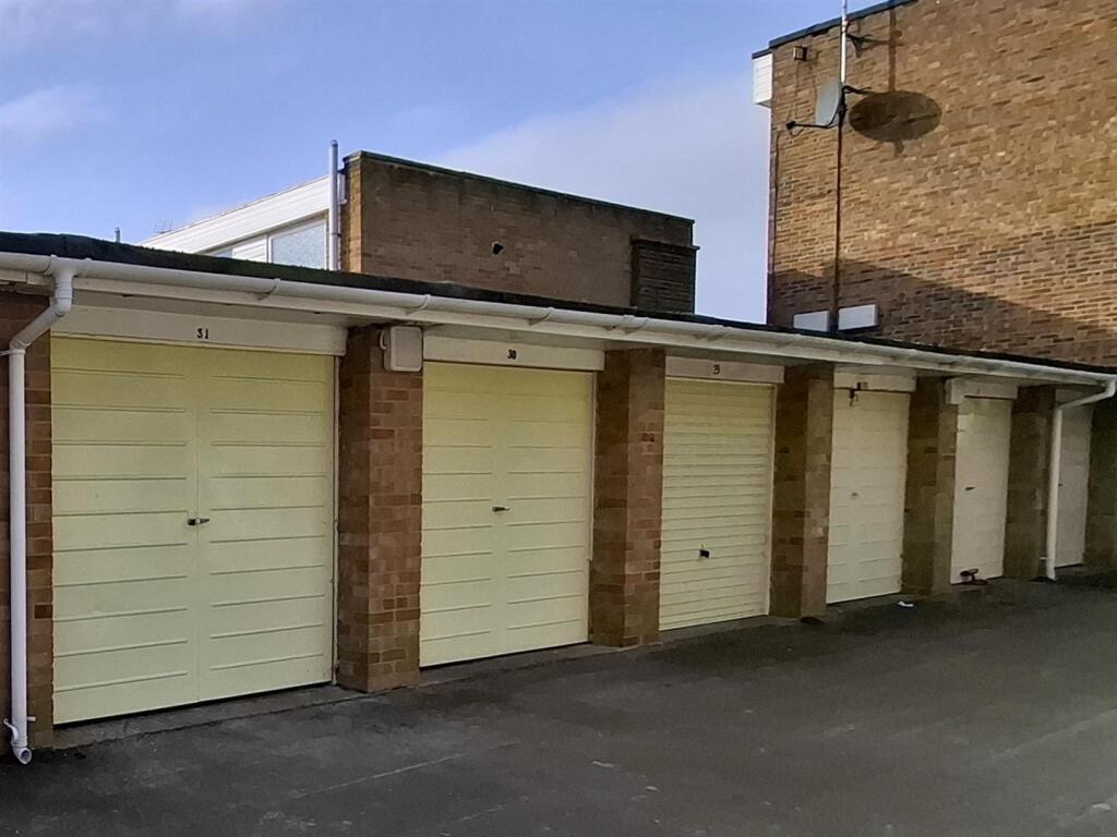 Additional property image - Bramber Square, Rustington