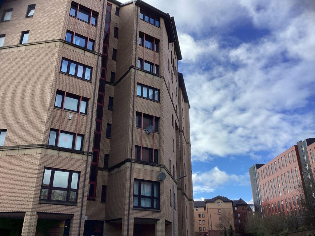 2 bedroom flat for rent in Parsonage Square, Chancellor House, Glasgow, G4