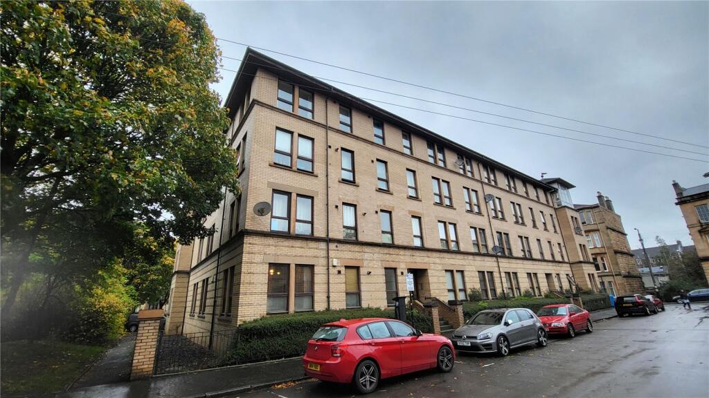 2 bedroom flat for rent in Ashley Street, Woodlands, Glasgow, G3