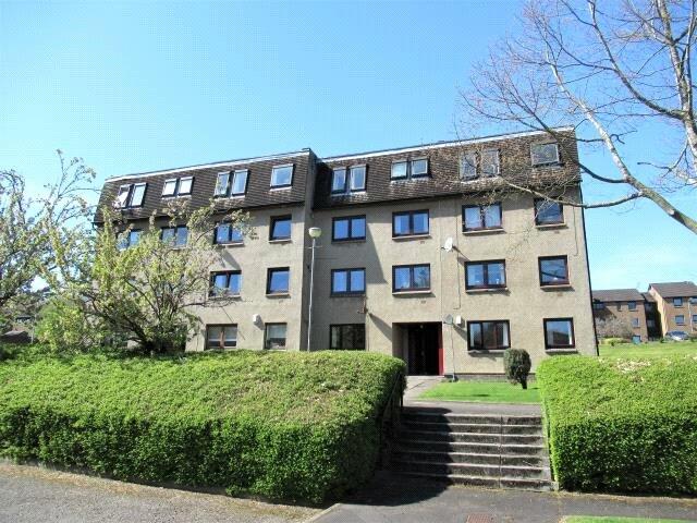 2 bedroom flat for rent in Fortingall Avenue, Glasgow, G12