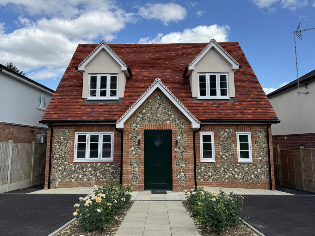Main image of property: Church Walk, Sawbridgeworth, Hertfordshire, CM21