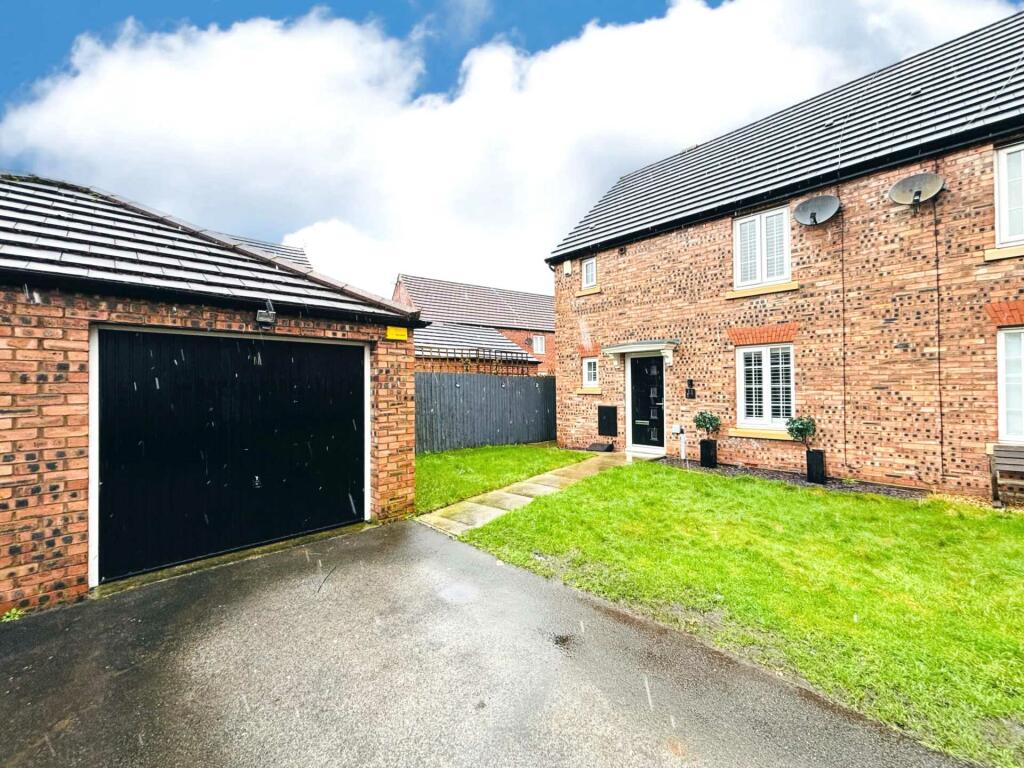 3 bedroom semidetached house for sale in Horton Close, Littledale, L33