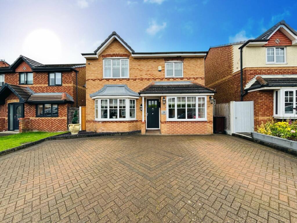 4 bedroom detached house for sale in Meadowbarn Close, Southdene, L32