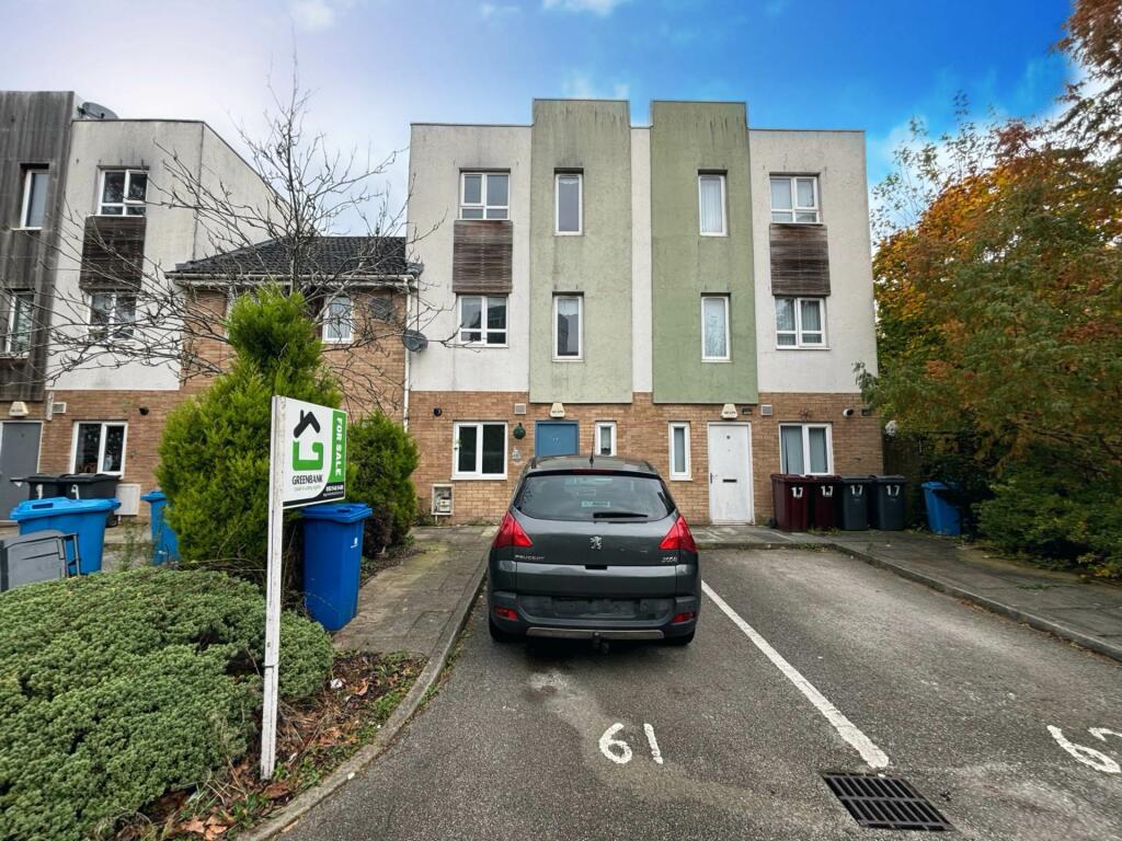 4 bedroom town house for sale in Sycamore Drive, Northwood, L33