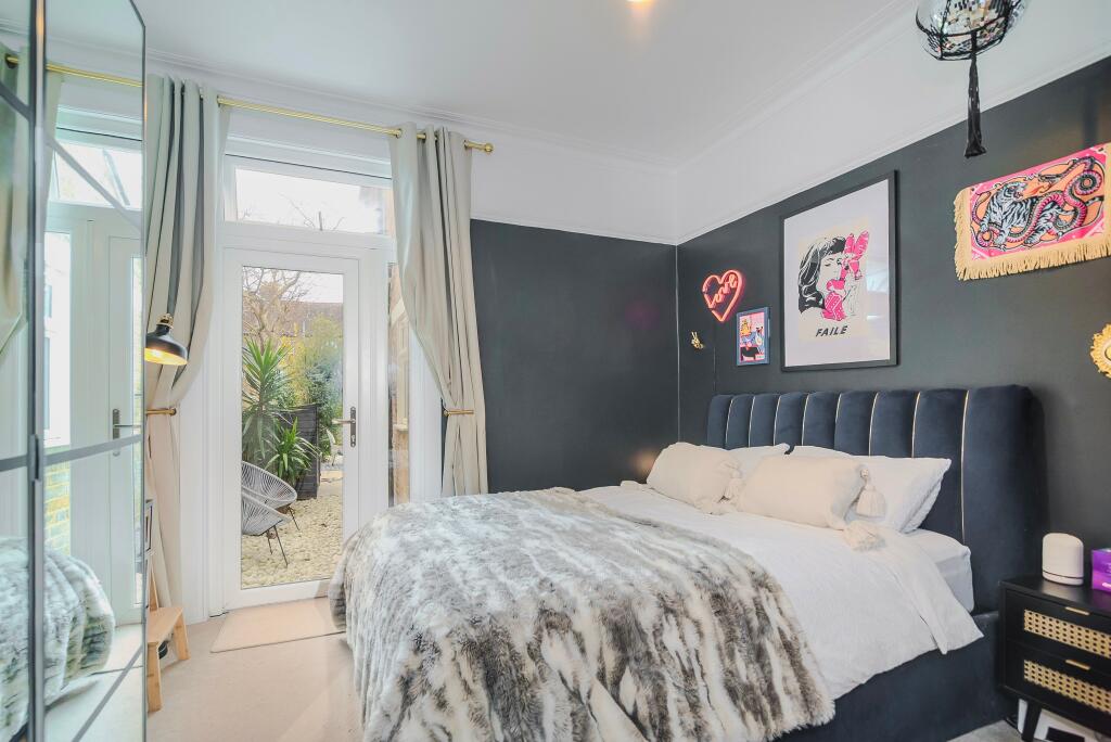 Main image of property: Howgate Road