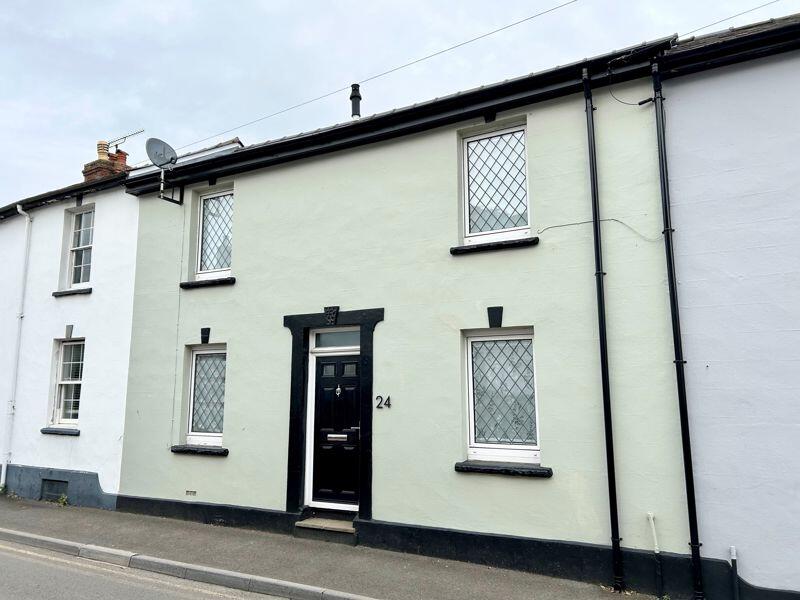 2 bedroom terraced house for sale in Chapel Road, Abergavenny, NP7