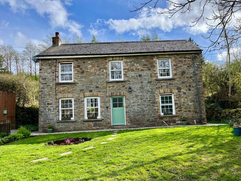 2 bedroom detached house for sale in Upper Cwm Nant Gam, Abergavenny, NP7
