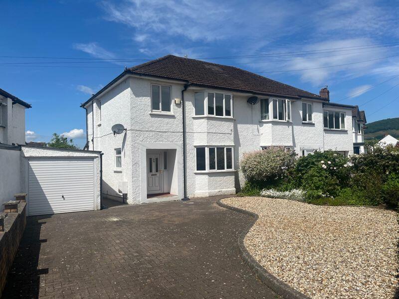 3 bedroom semidetached house for sale in Holywell Crescent