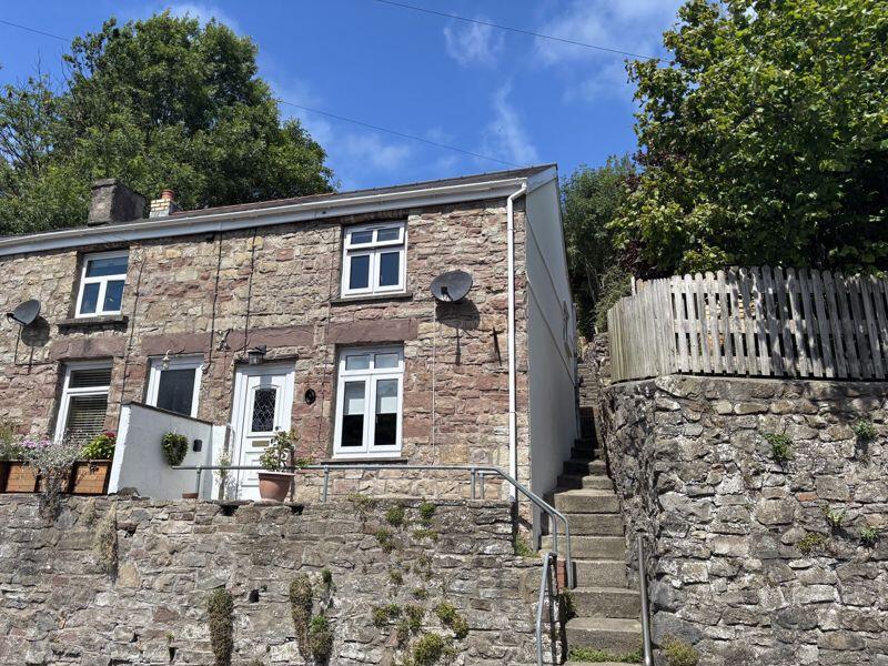 2 bedroom end of terrace house