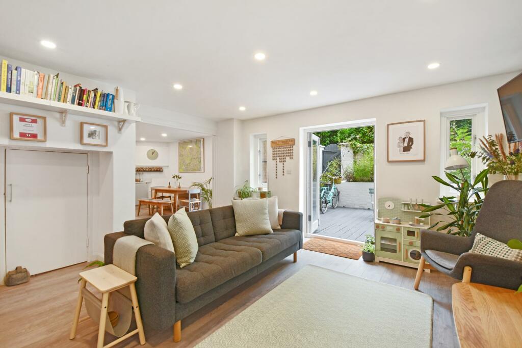 Main image of property: Fairhazel Gardens, London, NW6