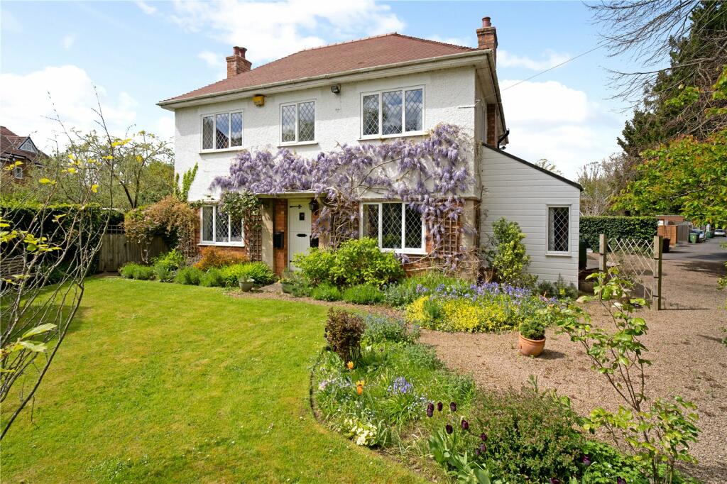 5 bedroom detached house for sale in Old Bath Road, Cheltenham, Gloucestershire, GL53