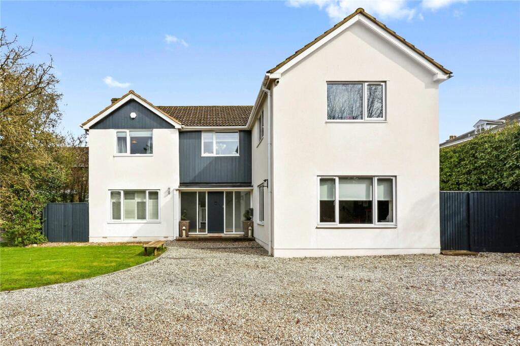 5 bedroom detached house for sale in The Gardens, Cheltenham, Gloucestershire, GL50