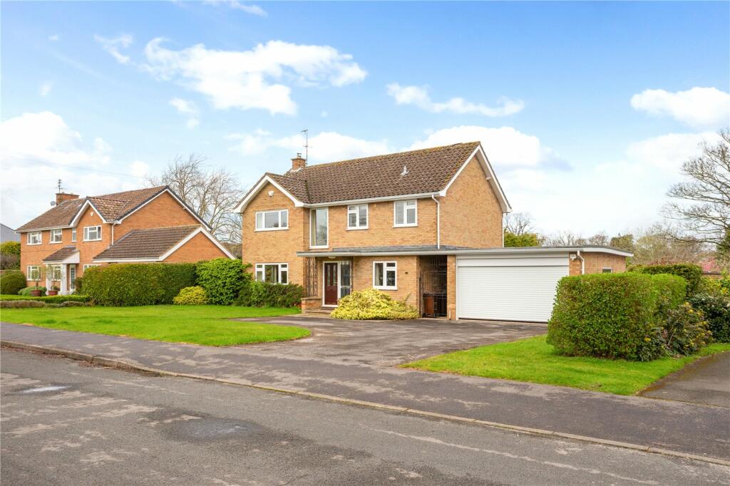 4 bedroom detached house for sale in The Avenue, Charlton Kings, Cheltenham, Gloucestershire, GL53